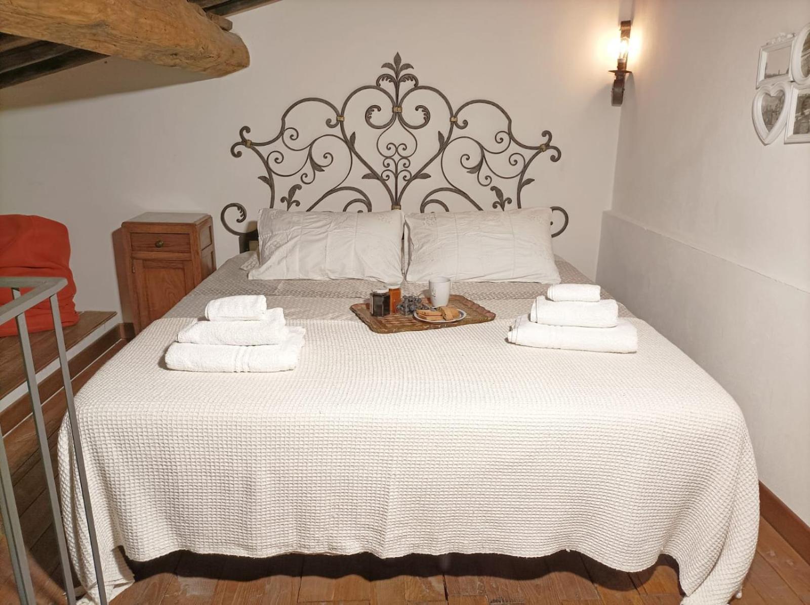Tuscan Rooms Greve in Chianti Exterior photo