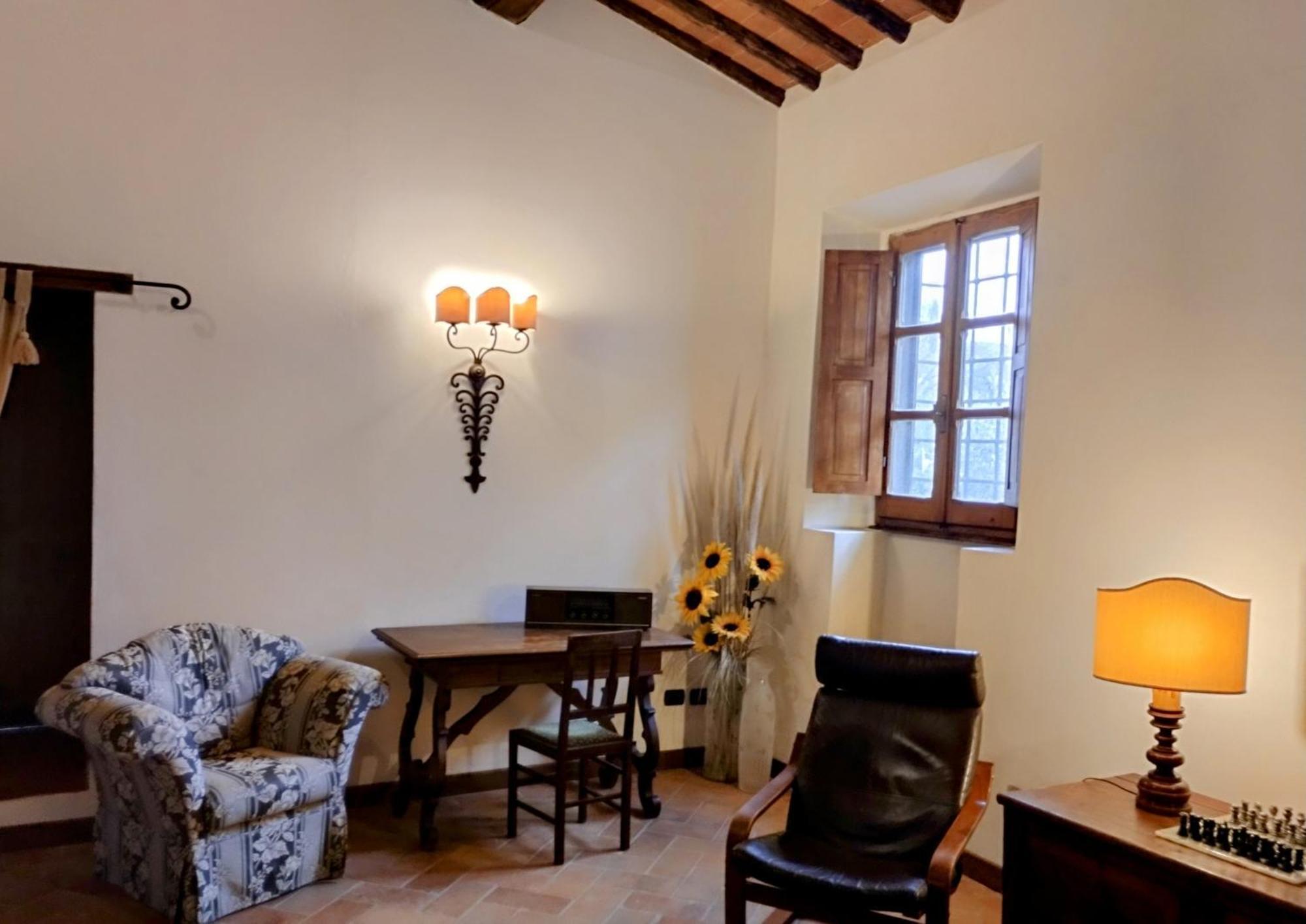 Tuscan Rooms Greve in Chianti Exterior photo